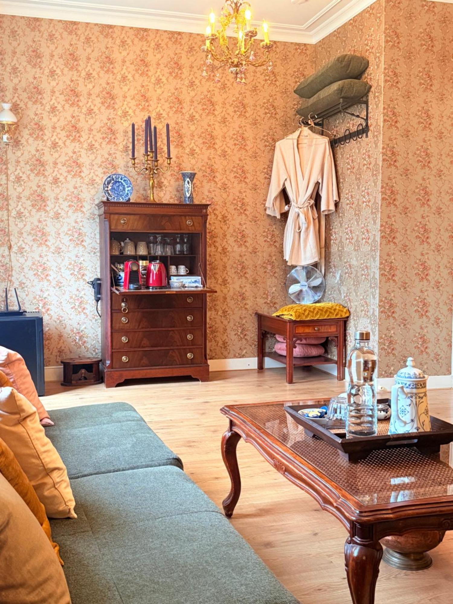 Luxurious Classical Dutch Styled Room In City Centre Of The Hague - Home Stay Haia Exterior foto