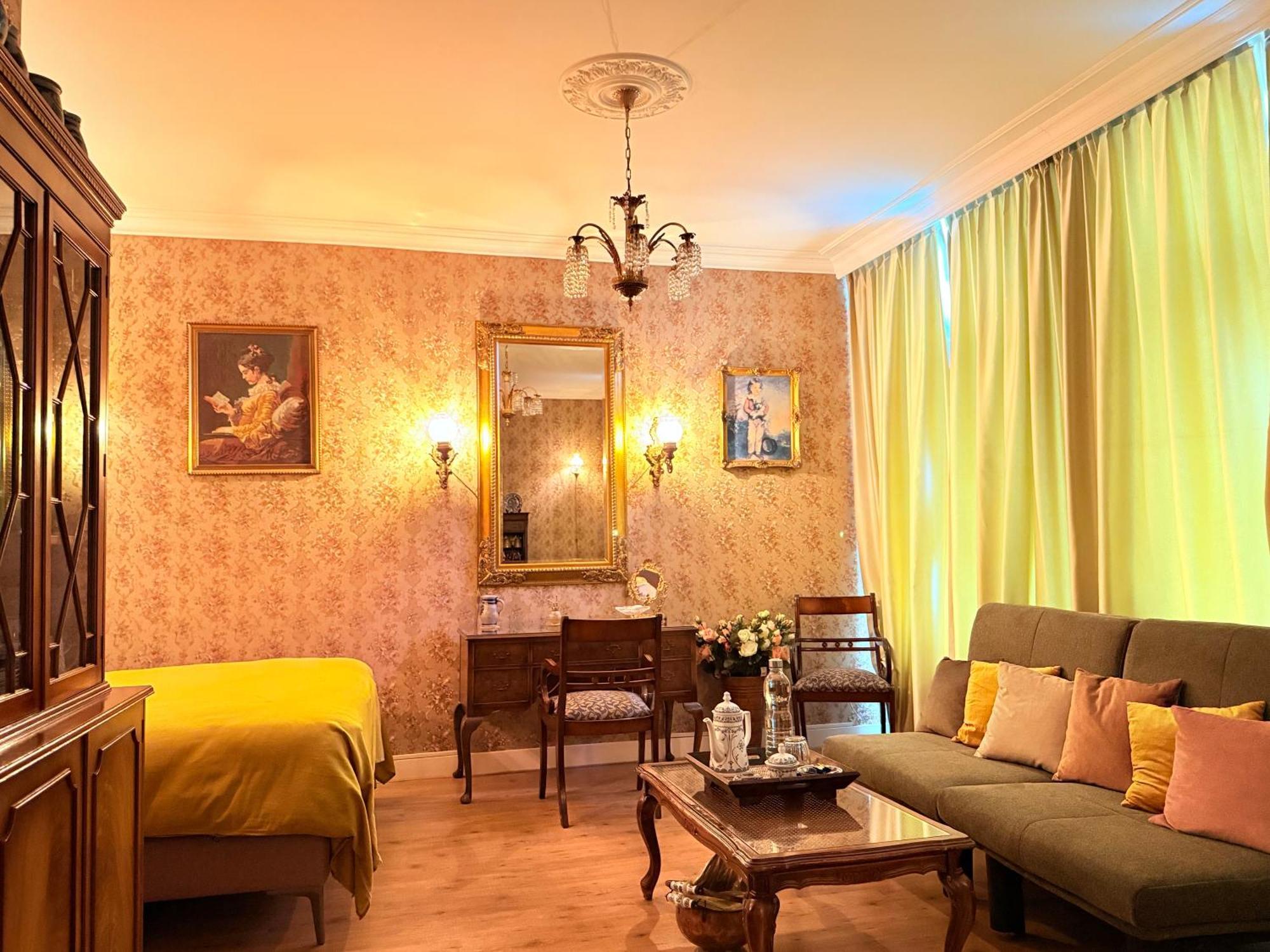 Luxurious Classical Dutch Styled Room In City Centre Of The Hague - Home Stay Haia Exterior foto